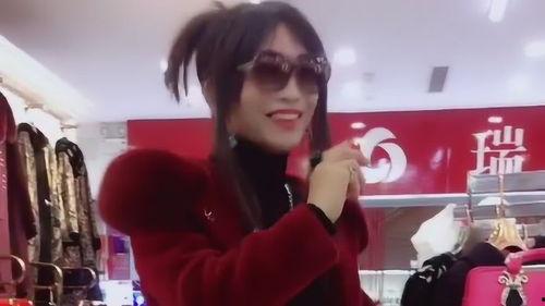 红大爷男扮女装视频无删减,一场跨越性别的时尚演绎