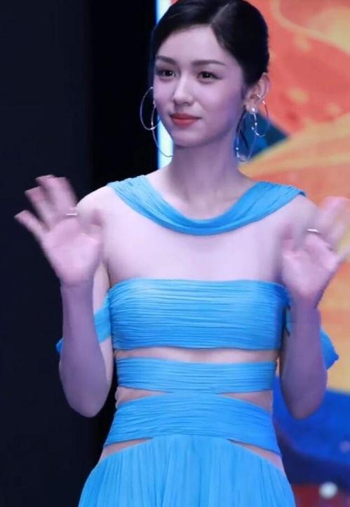 女明星黑料实锤 明星黑丝袜穿搭,揭秘女明星黑丝袜穿搭魅力